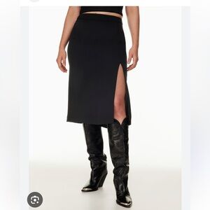 Aritzia Patio midi skirt - BURGUNDY